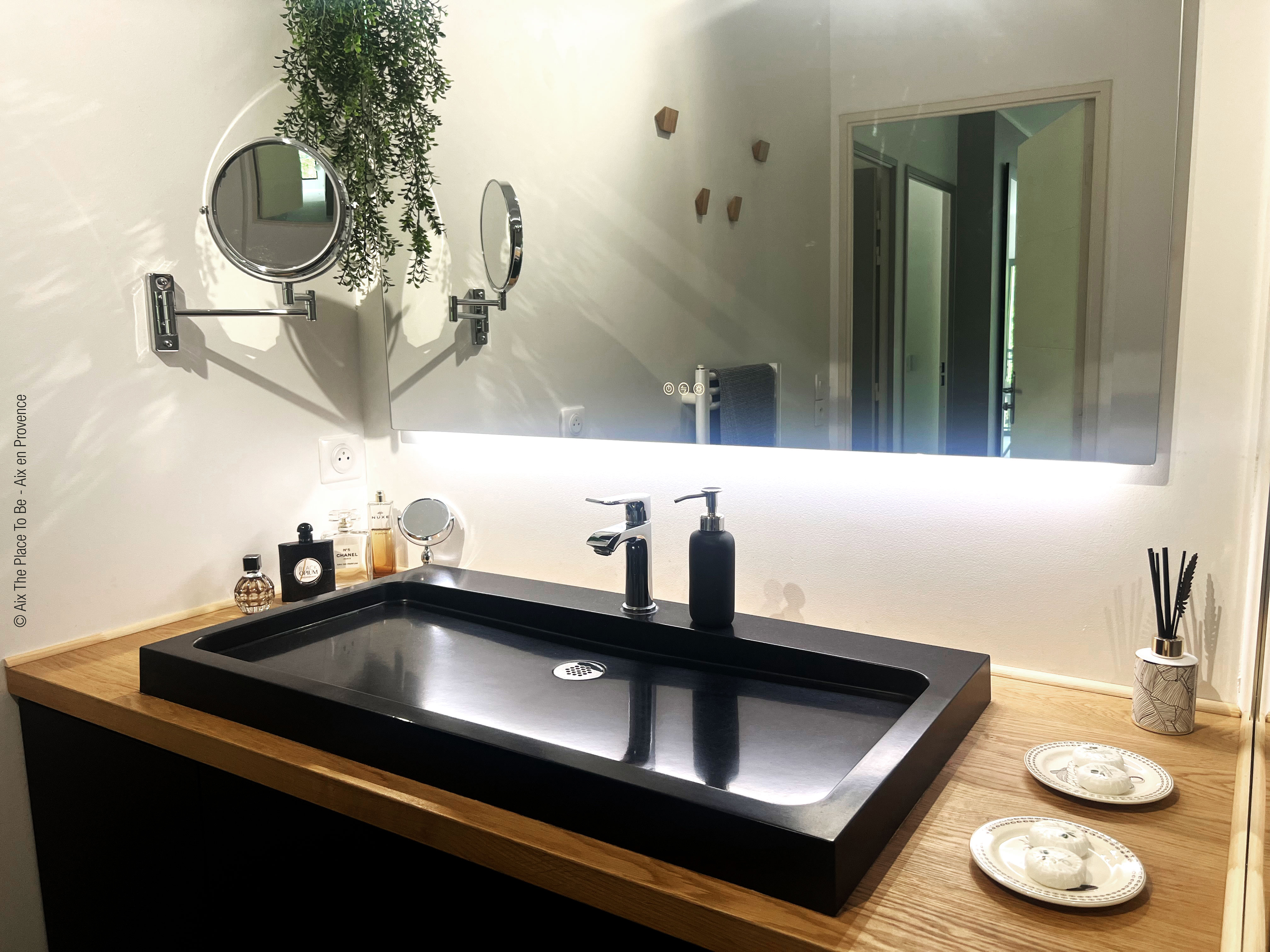 Aix the Place to Be - photo 4