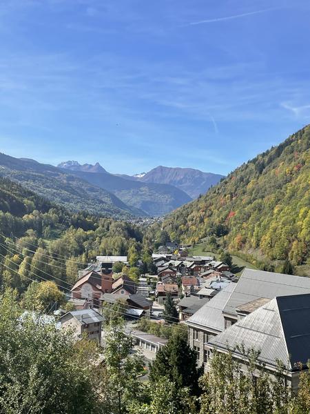 Village du Villard sur le circuit entre 2 rives - Planay