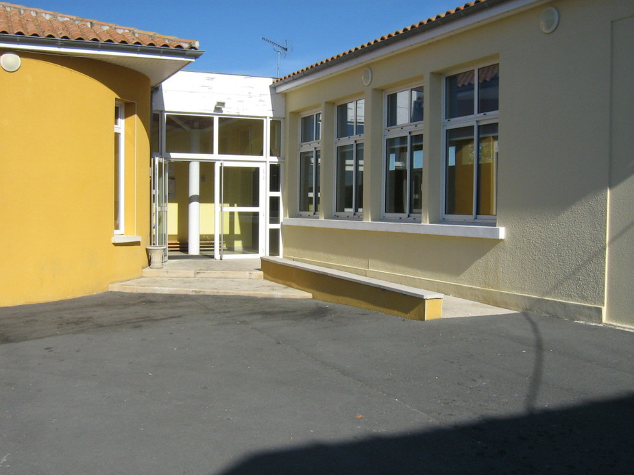 Salle des Fêtes Barzan