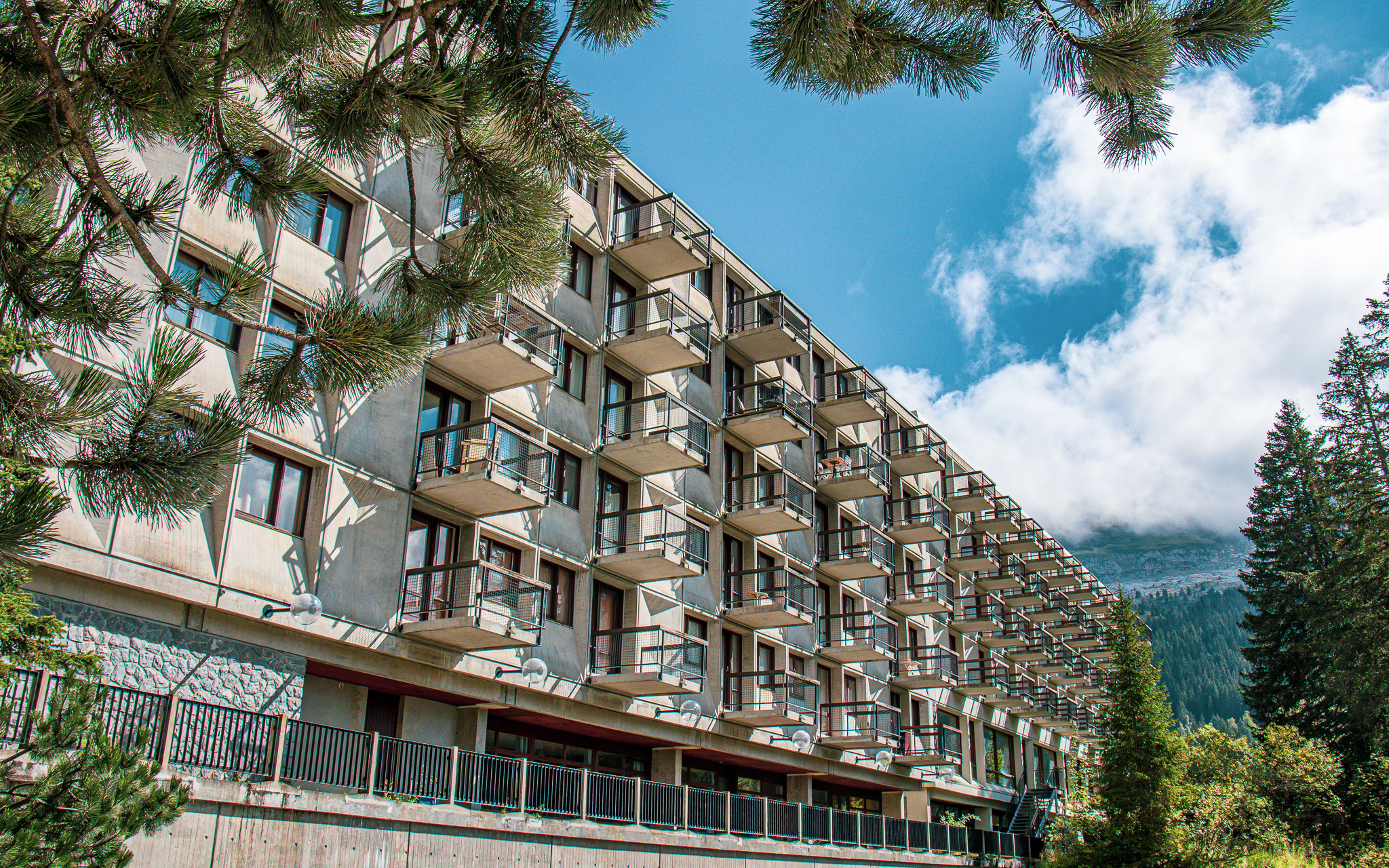 Devanture commune du bâtiment avec l'hôtel de Flaine
