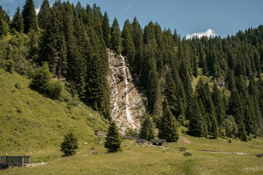 Sentier pédestre : des Lindarets à la Cascade des Brochaux_Montriond