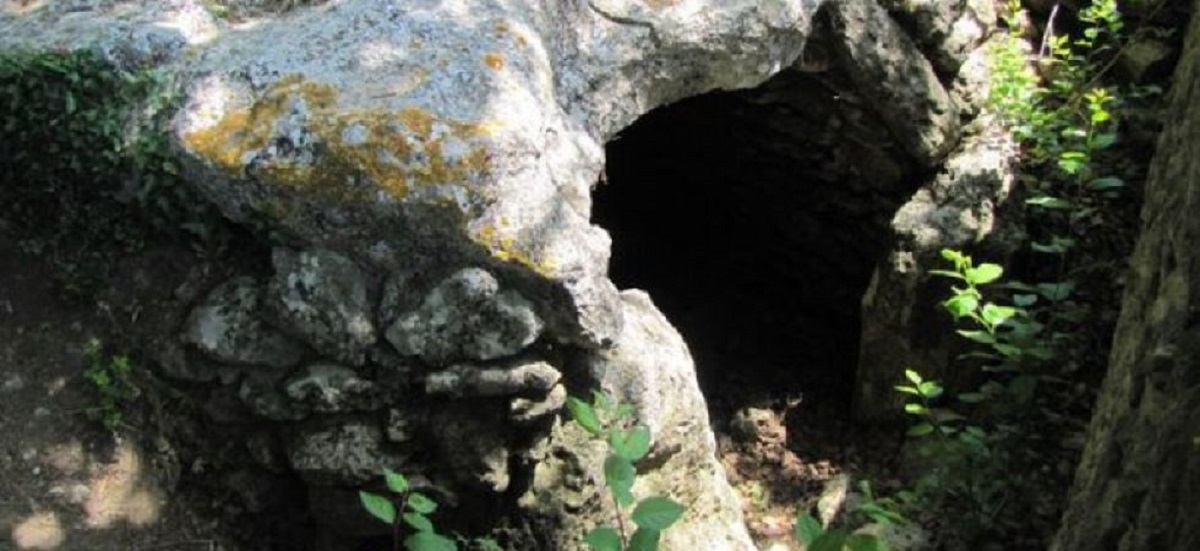 Dolmen-de-la-Pitchoune