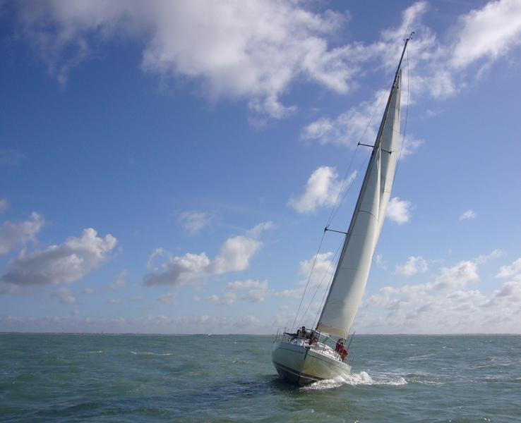 Le bateau sur l'océan.