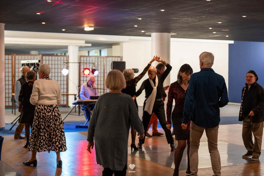On danse &agrave; Vichy