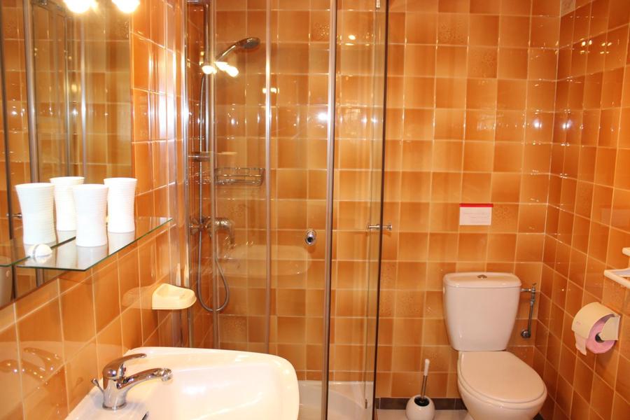 Gîte Le Jardin des Cinq Sens-Salle d'eau/WC-Tourrette-Levens-Gîtes de France des Alpes-Maritimes