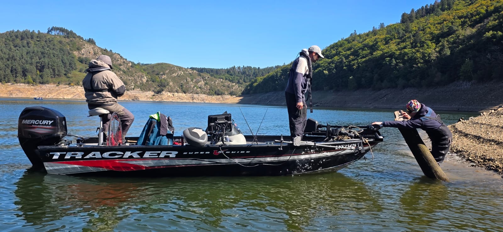 bassboat utilisé pour les guidages