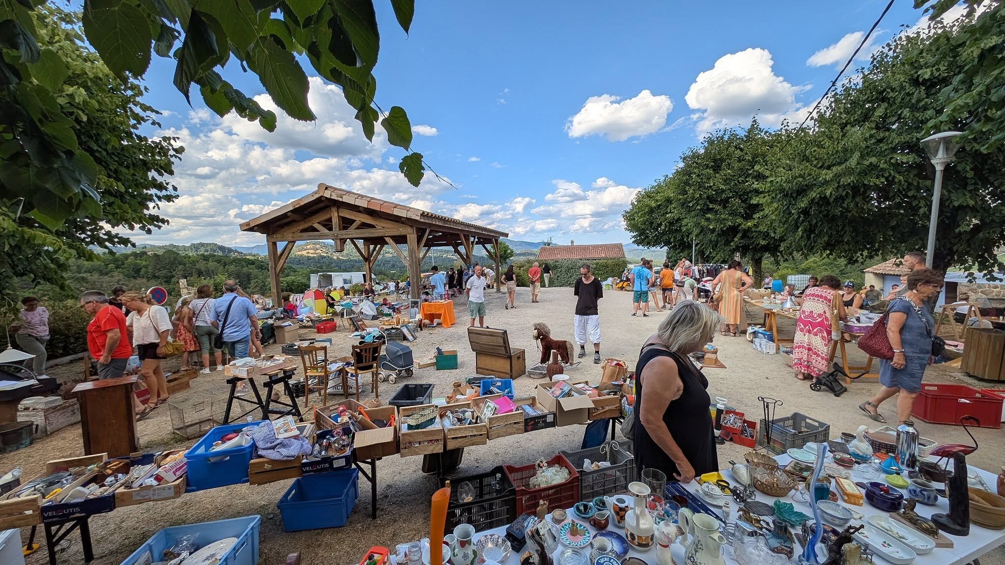Brocante et vide grenier nocturne