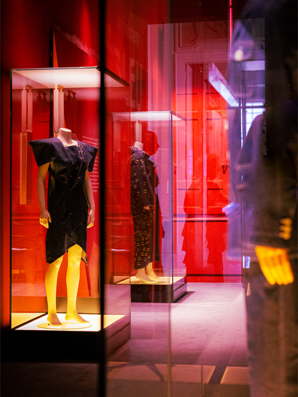 Visites commentées "Infiniment bleu" en LSF