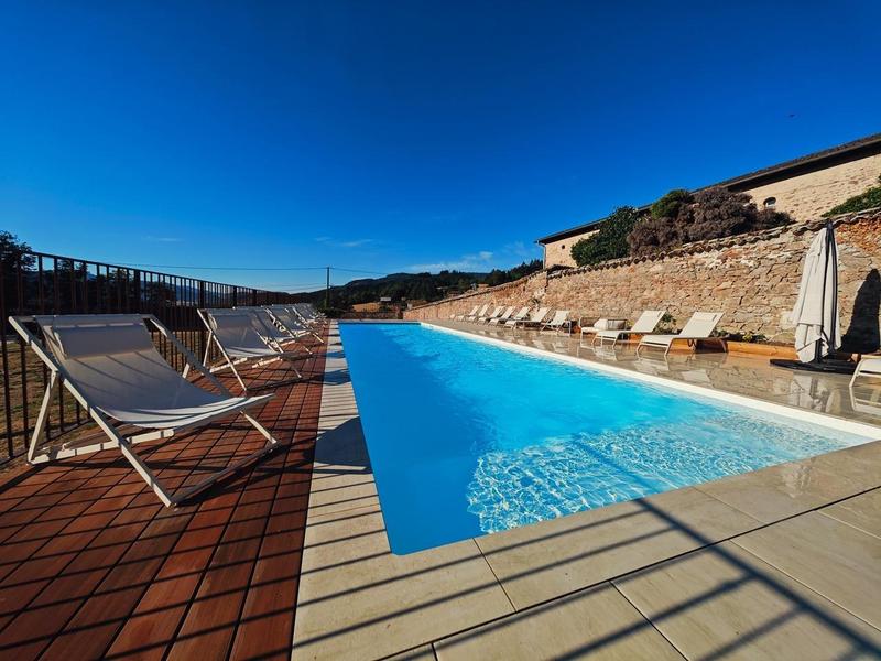 Grand Gîte avec piscine - 34 personnes et 11 chambres \