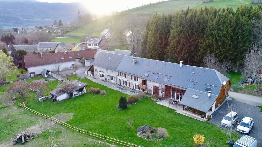 vue aérienne corps de ferme