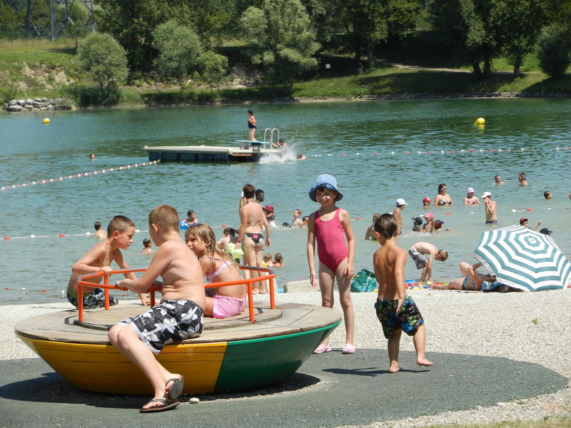 Leisure base O lac : outdoor & water activities