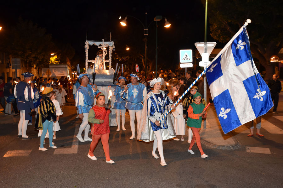Porte-drapeau du Québec | Marc Lobjoy Porte-drapeau du Québec
