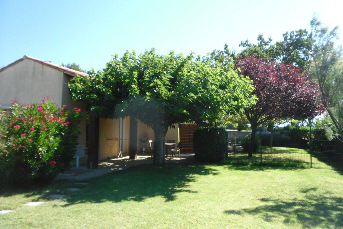 Terrasse depuis le jardin