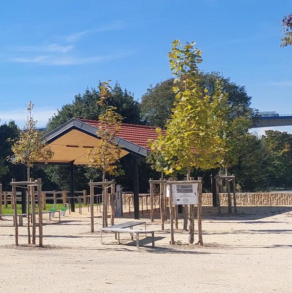 Station de réparation et de gonflage pour vélo - Pont Transbordeur