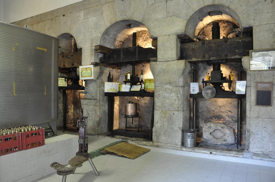 La coopérative oléicole du Moulin des Cinq Ponts à Cuers