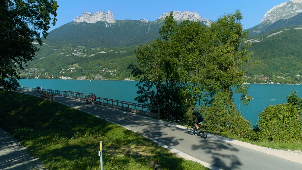 Tour des Bauges à vélo - Sources du Lac d'Annecy - De Val de Chaise à Doussard