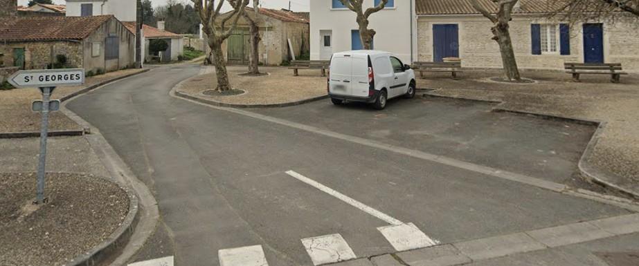 Parking Place de Notre Dame en  L'Isle