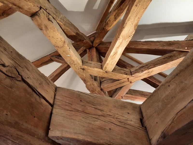 Chambre d'hôtes La Maison Forte à Courtenay - balcons du Dauphiné Isère - A moins d'une heure de Lyon