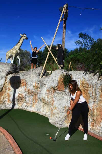 Jungle golf