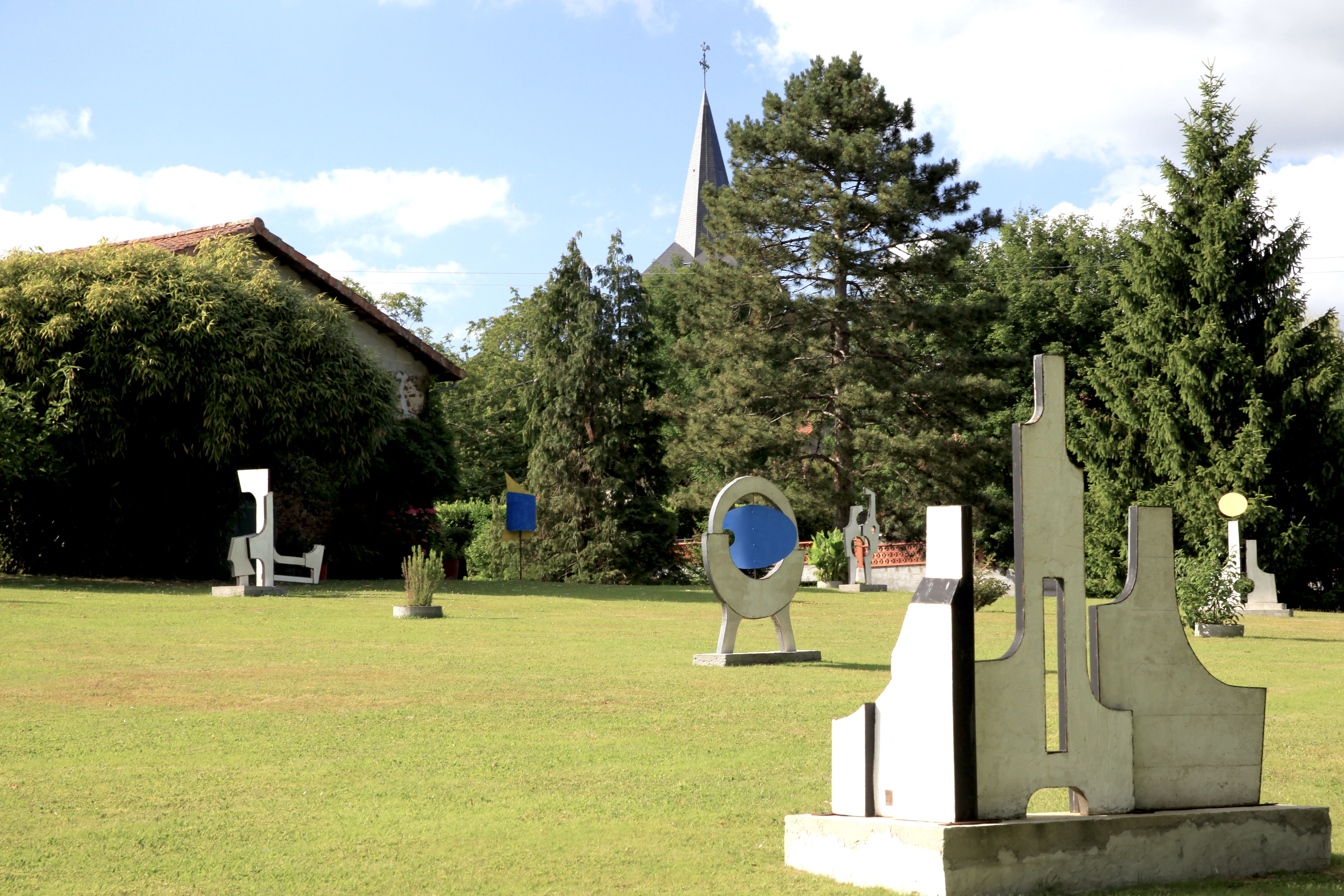 Journées du Patrimoine: Genouillac - Parc de sculptures Anne Piesen