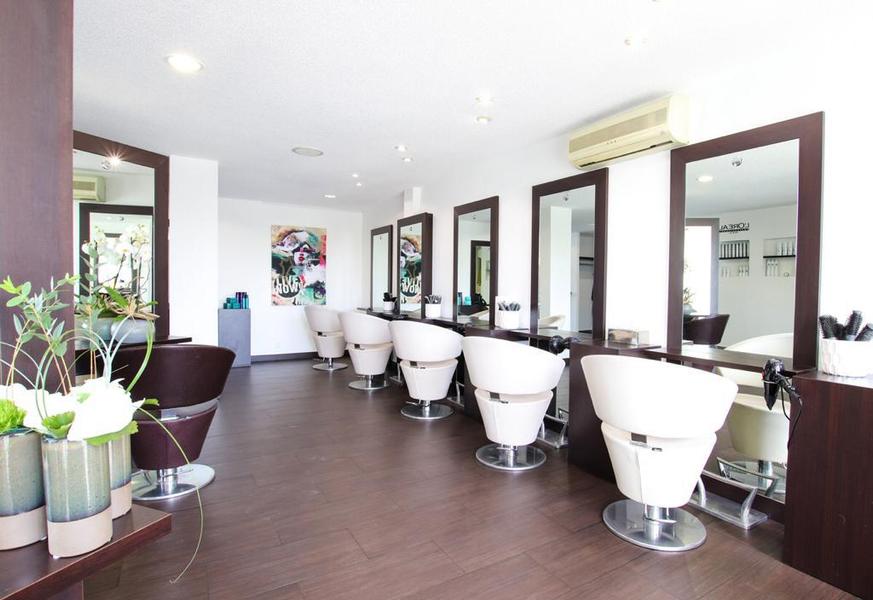 Postes de coiffage.jpg