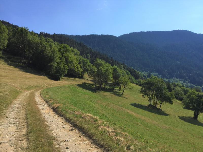 Vue depuis le chemin sur la boucle du Dou de St Maurice - Feissons sur Salins