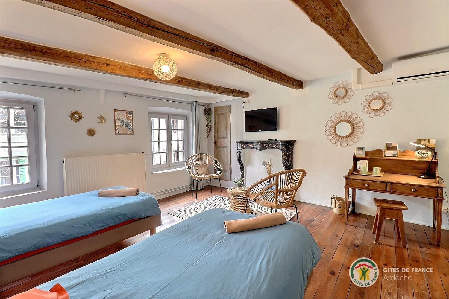 Chambre Pauline avec deux lits 90