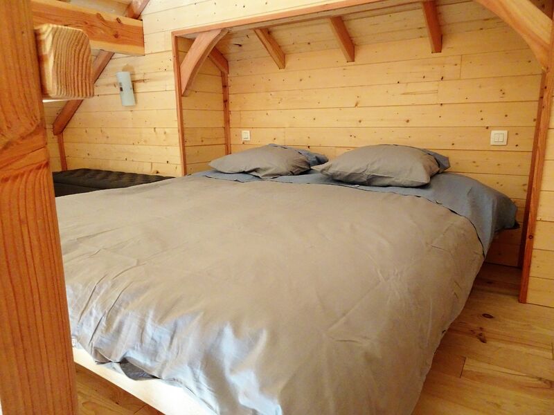 Cabane dans les arbres - Chambre lit double - Office de Tourisme de Montgenèvre