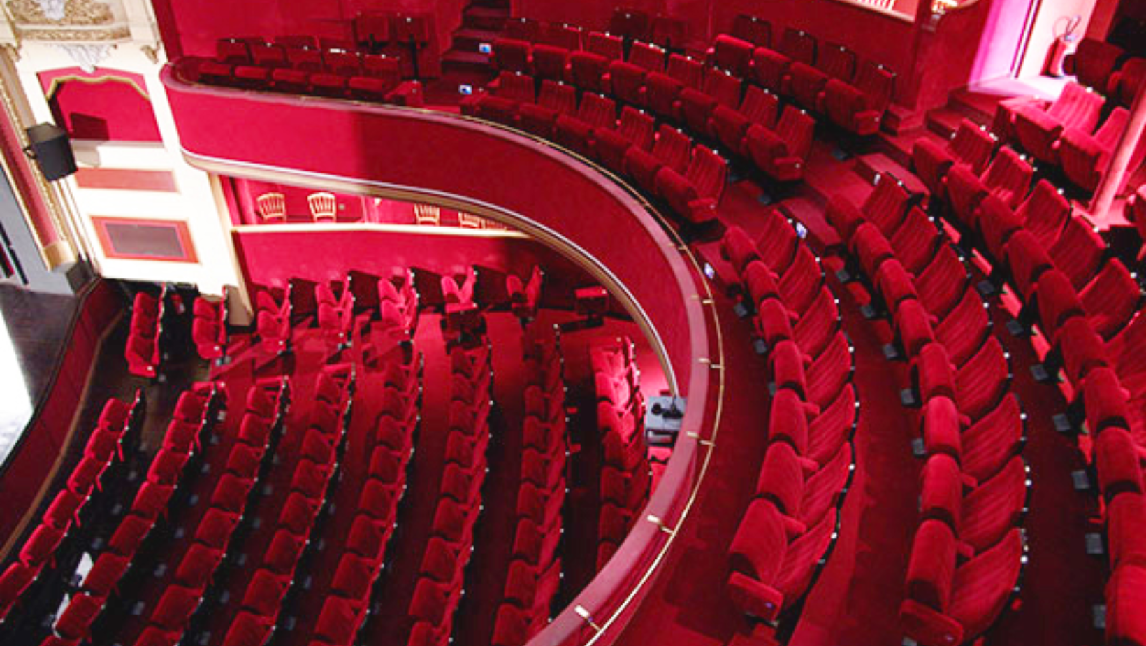 Théâtre Municipal Armand  France Provence-Alpes-Côte d'Azur Bouches-du-Rhône Salon-de-Provence 13300