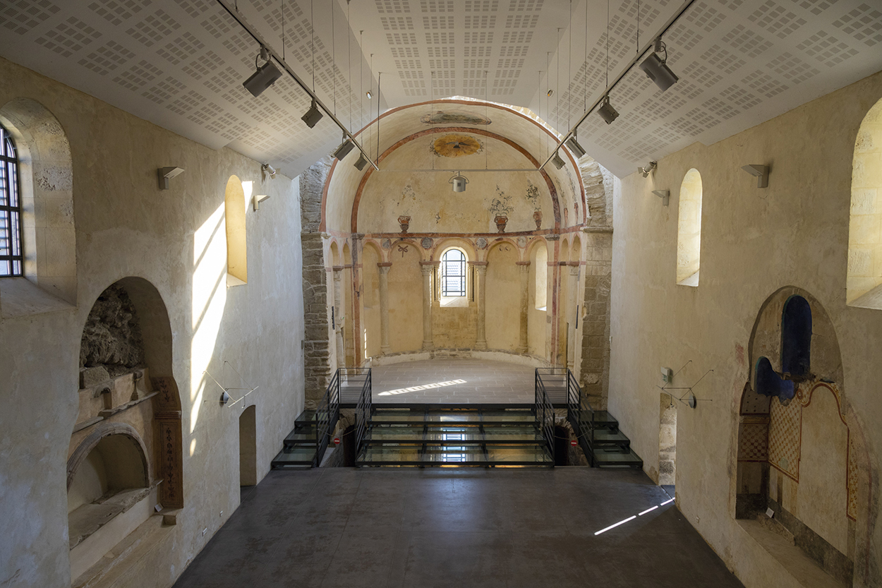 1_prieure_interieur.jpg