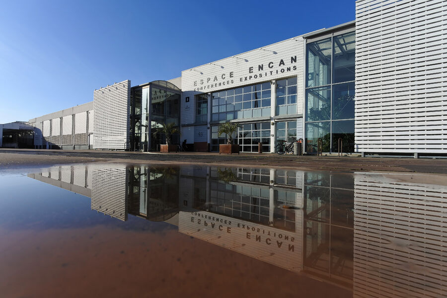 Parvis de l'Espace Encan