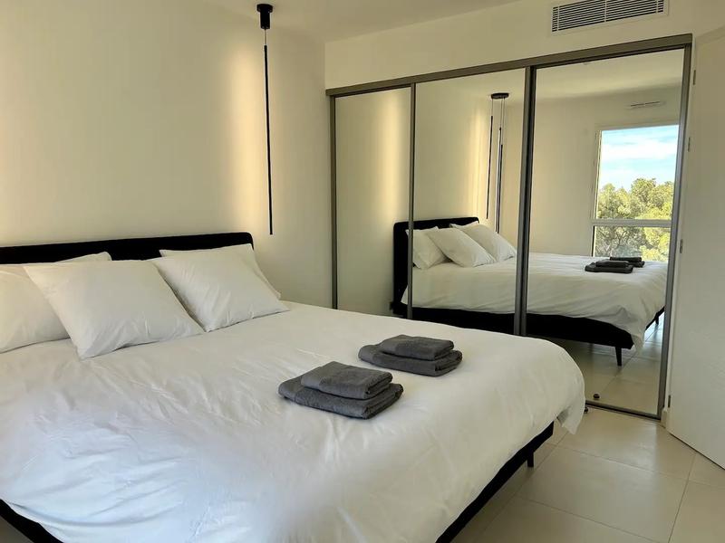Lit King Size avec Grand dressing