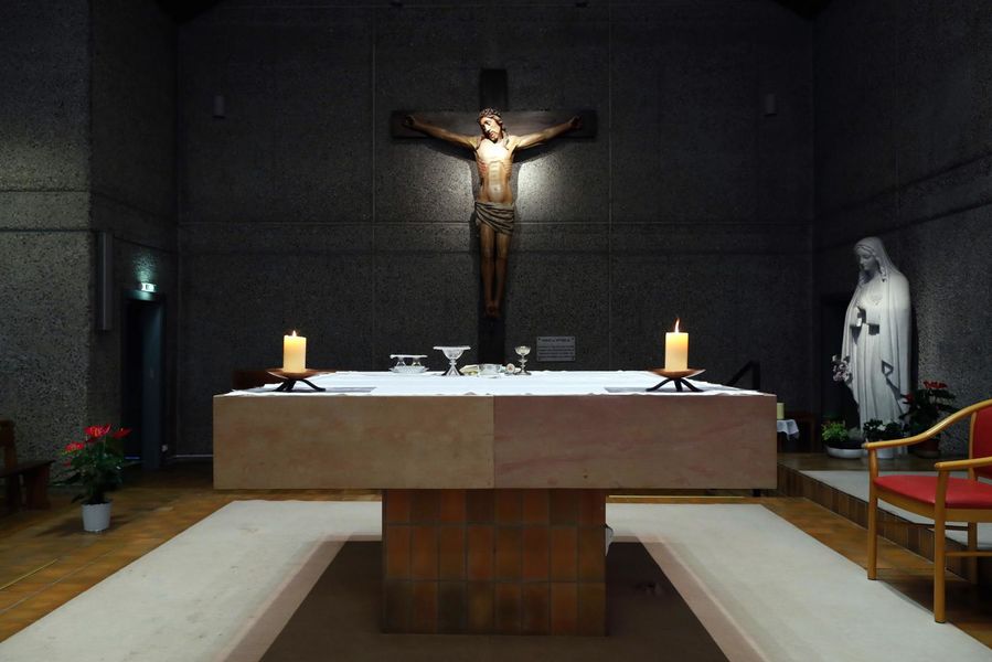 Grand Christ - Monastère de la Visitation à Marclaz