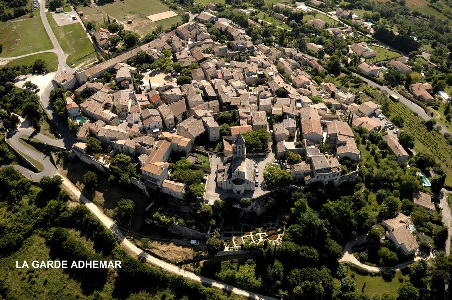 Village La Garde-Adhémar