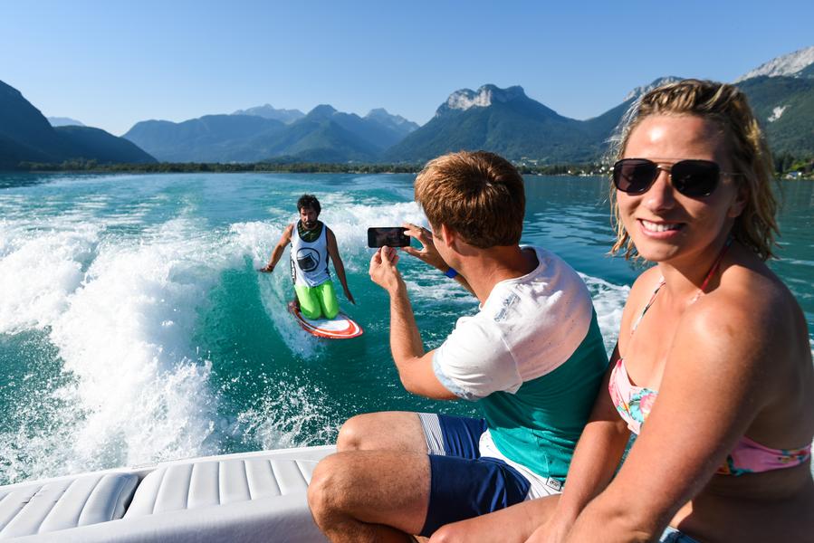 Pack Ride 1 heure de privatisation de bateau et 1h de paddle géant