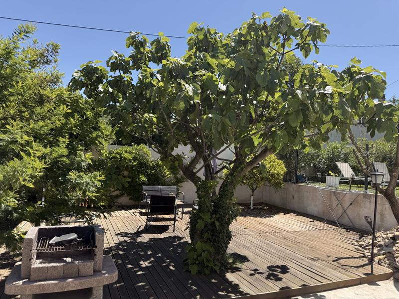 Gîte 4 personnes avec piscine – Élégance, calme et détente_Bollène