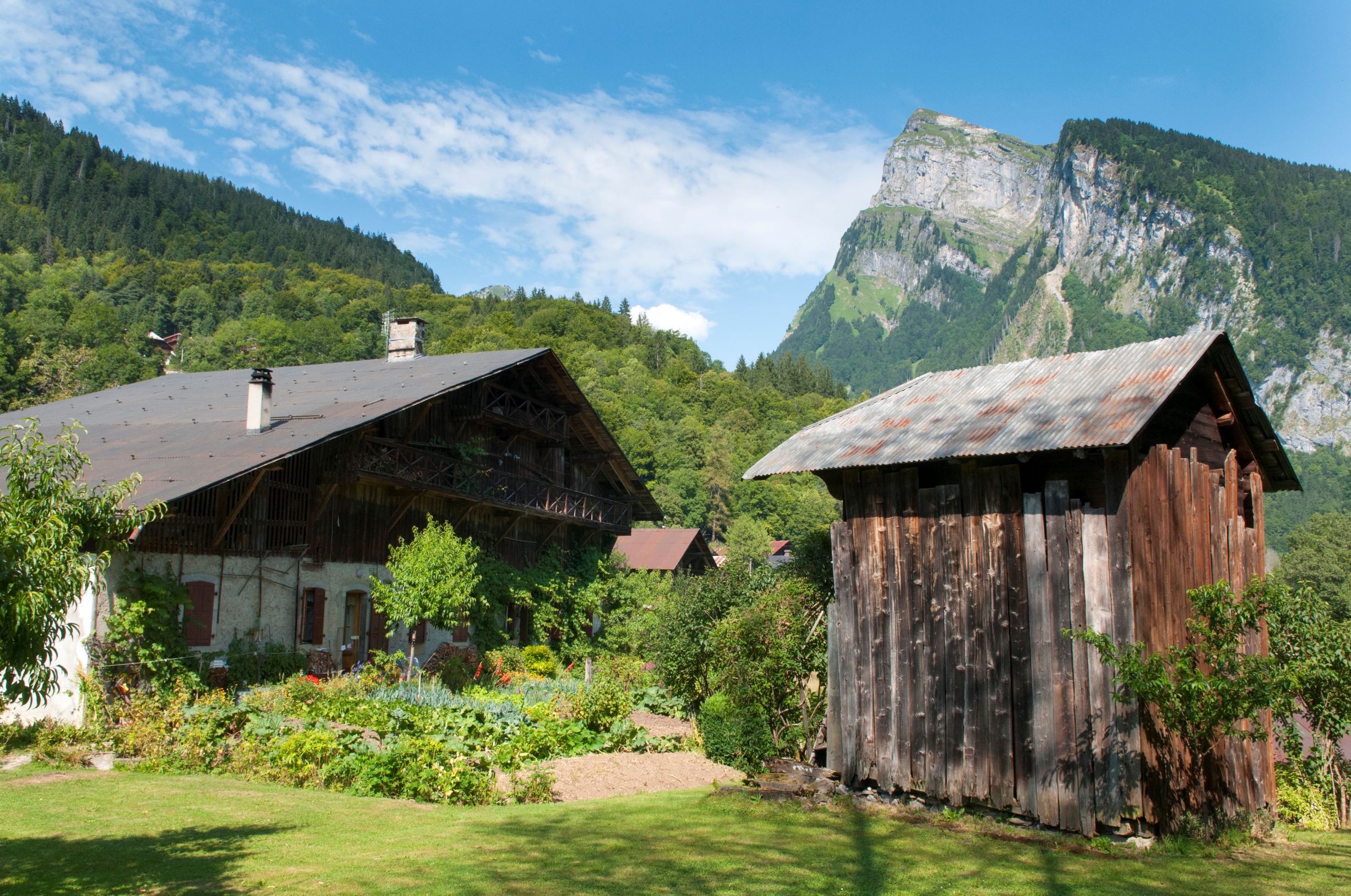 Mountain bike loop: Samoëns village greenway