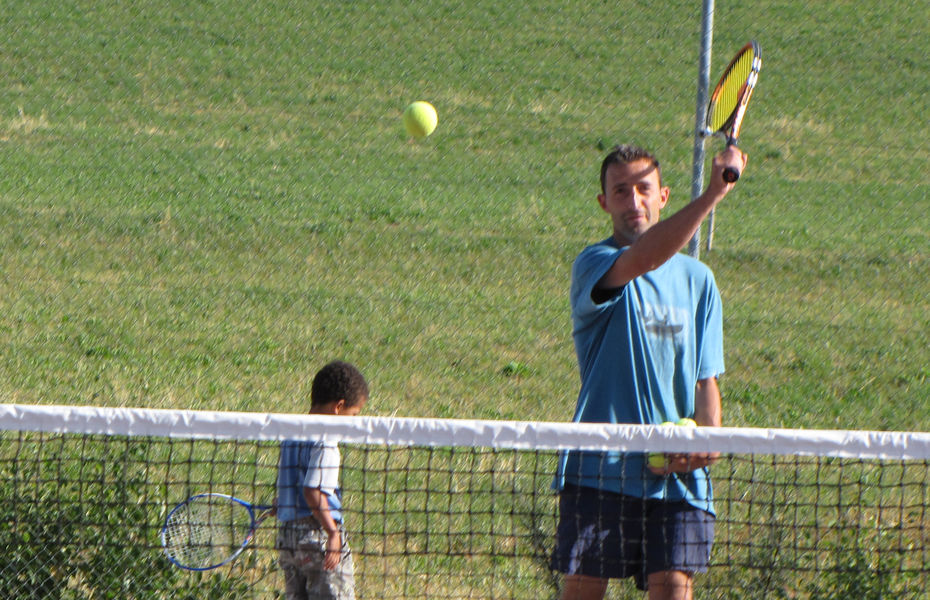 Terrain tennis Albiez le Jeune