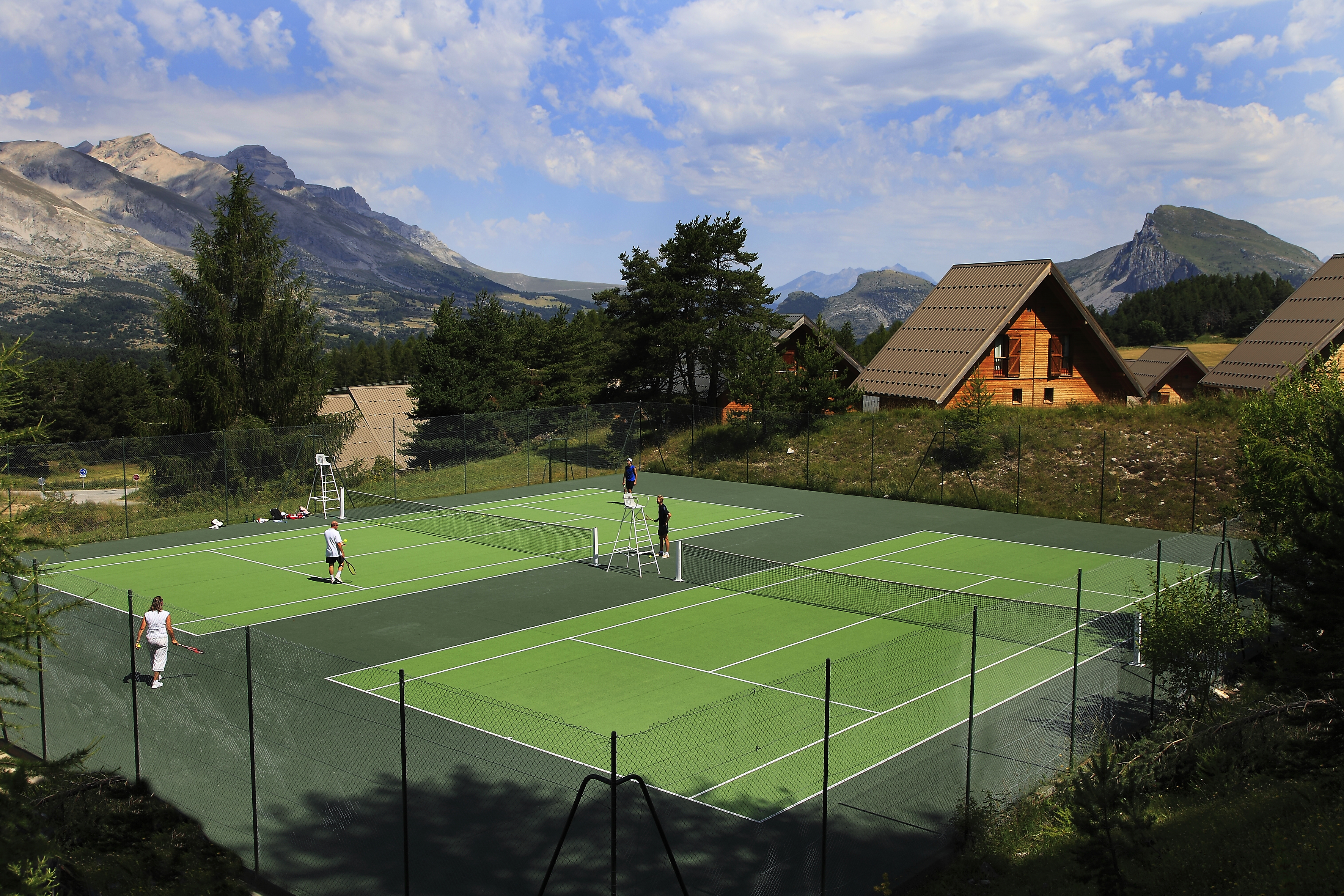 Tennis de la Joue du Loup à la Base de Loisirs