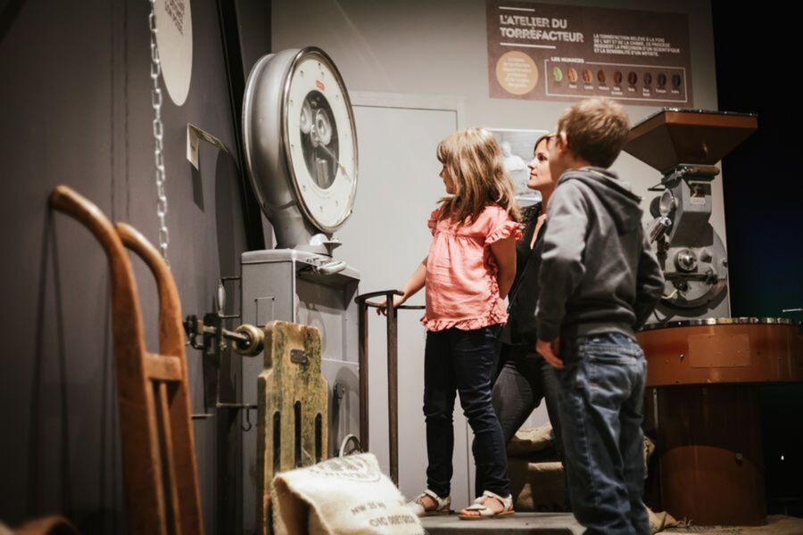 VILLAGE CAFÉ CHAPUIS