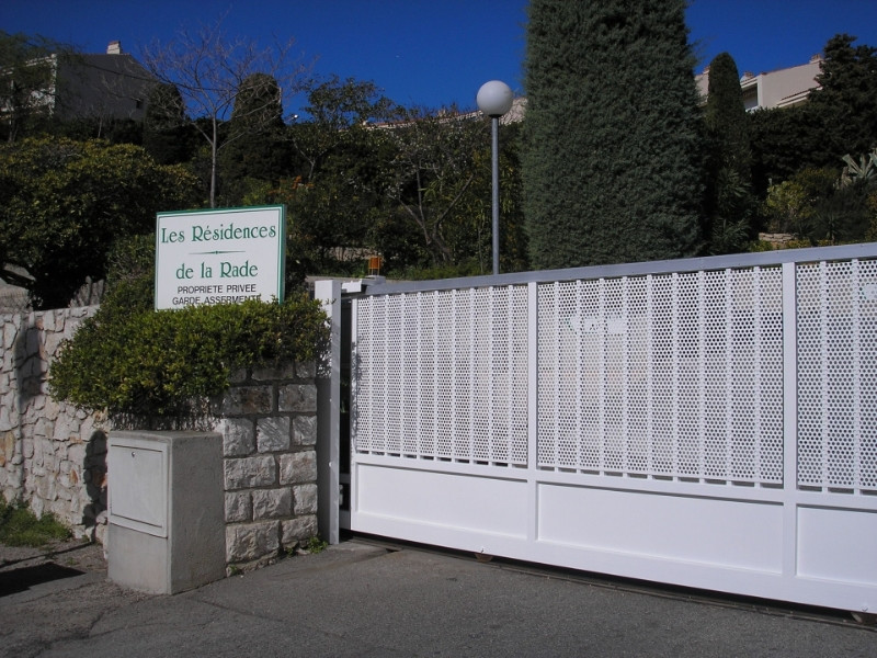 LA MAISON BLEUE