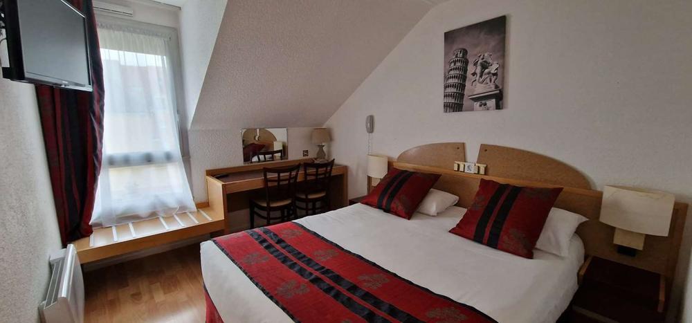 Hôtel  Kyriad**_Arpajon