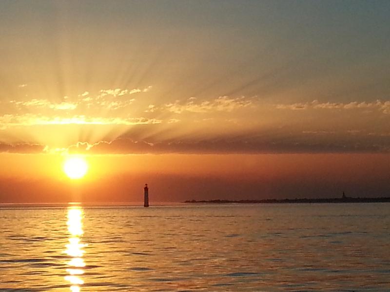 Le phare au coucher de soleil