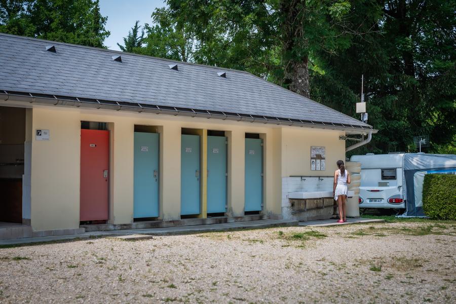 Sanitaires du Camping Les Peupliers