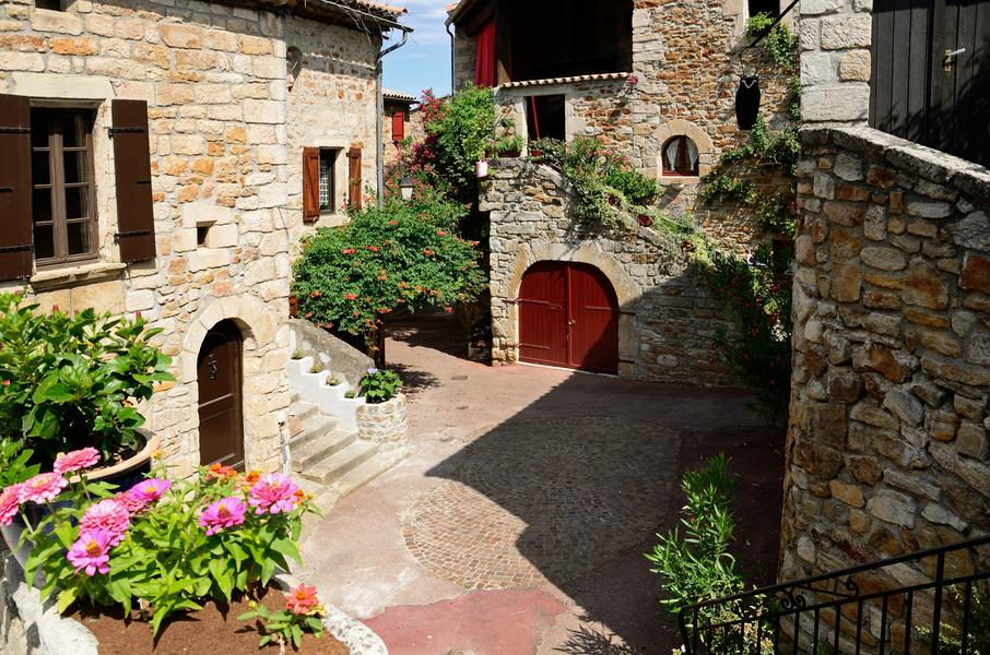 Village de caractère de Vinezac