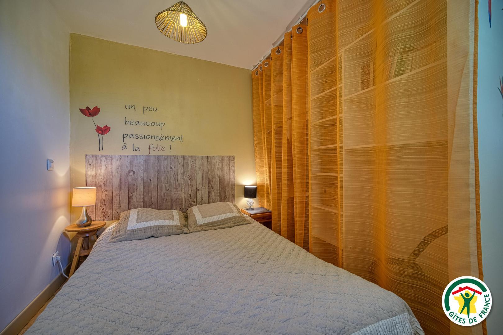 La chambre : lit 140x190