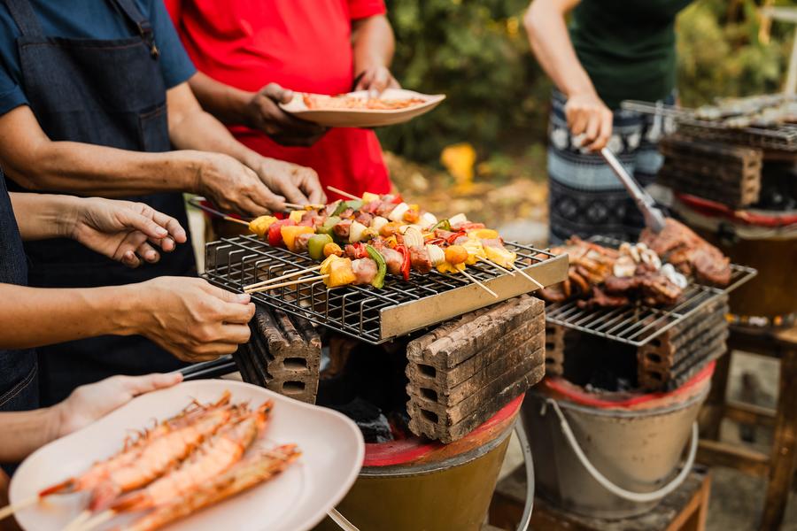 - © Envato elements Barbecue de fin de saison_Vars - © Envato elements