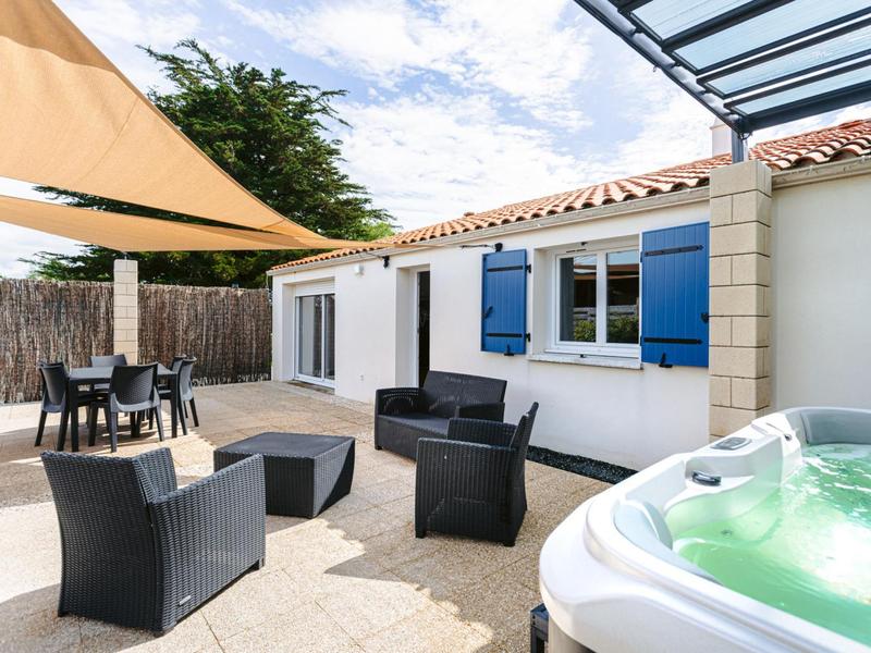 Terrasse et jaccuzzi