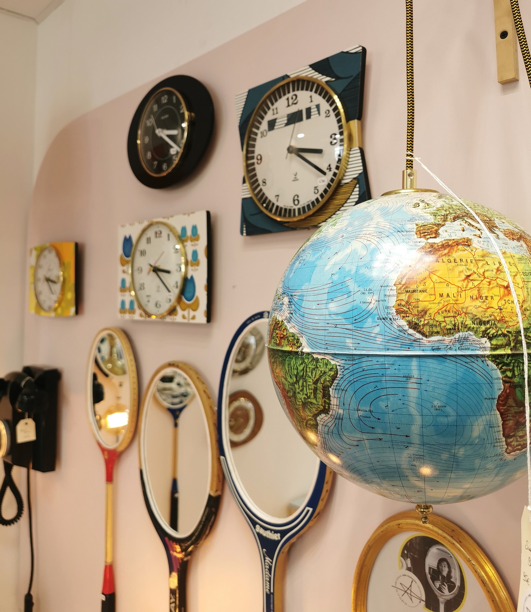 Exposition d'objets déco récup' - Julie Audureau