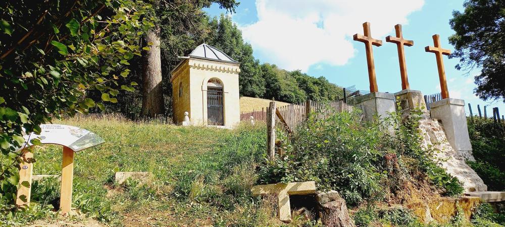 Oratoire des trois croix_Montrevel